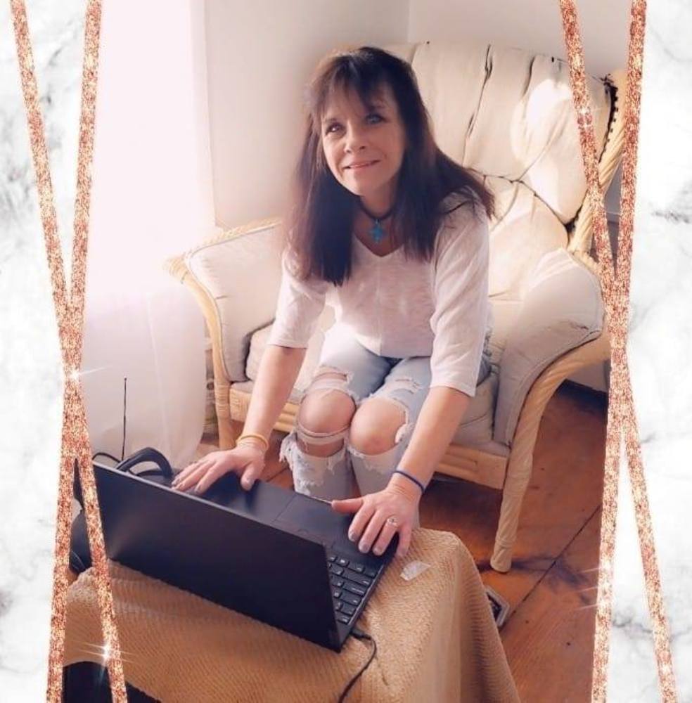 Meet your Posher, Toni